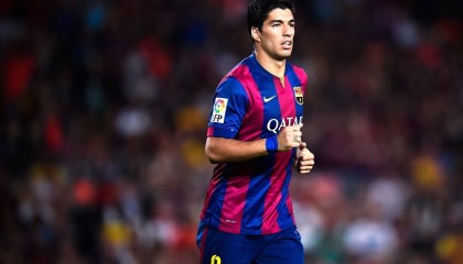  体彩公益|戴尔·库里痛批巴特勒表演式倒地赢取犯规哨声，引发篮球界热议