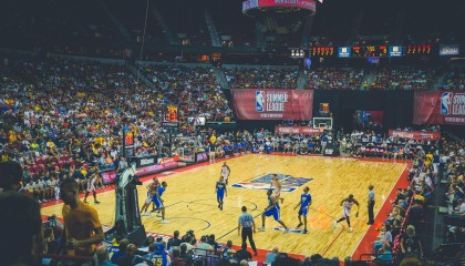  体彩官网_红军客场2-1力擒热刺，豪取三连胜逼近前四，伊萨克建功却伤退