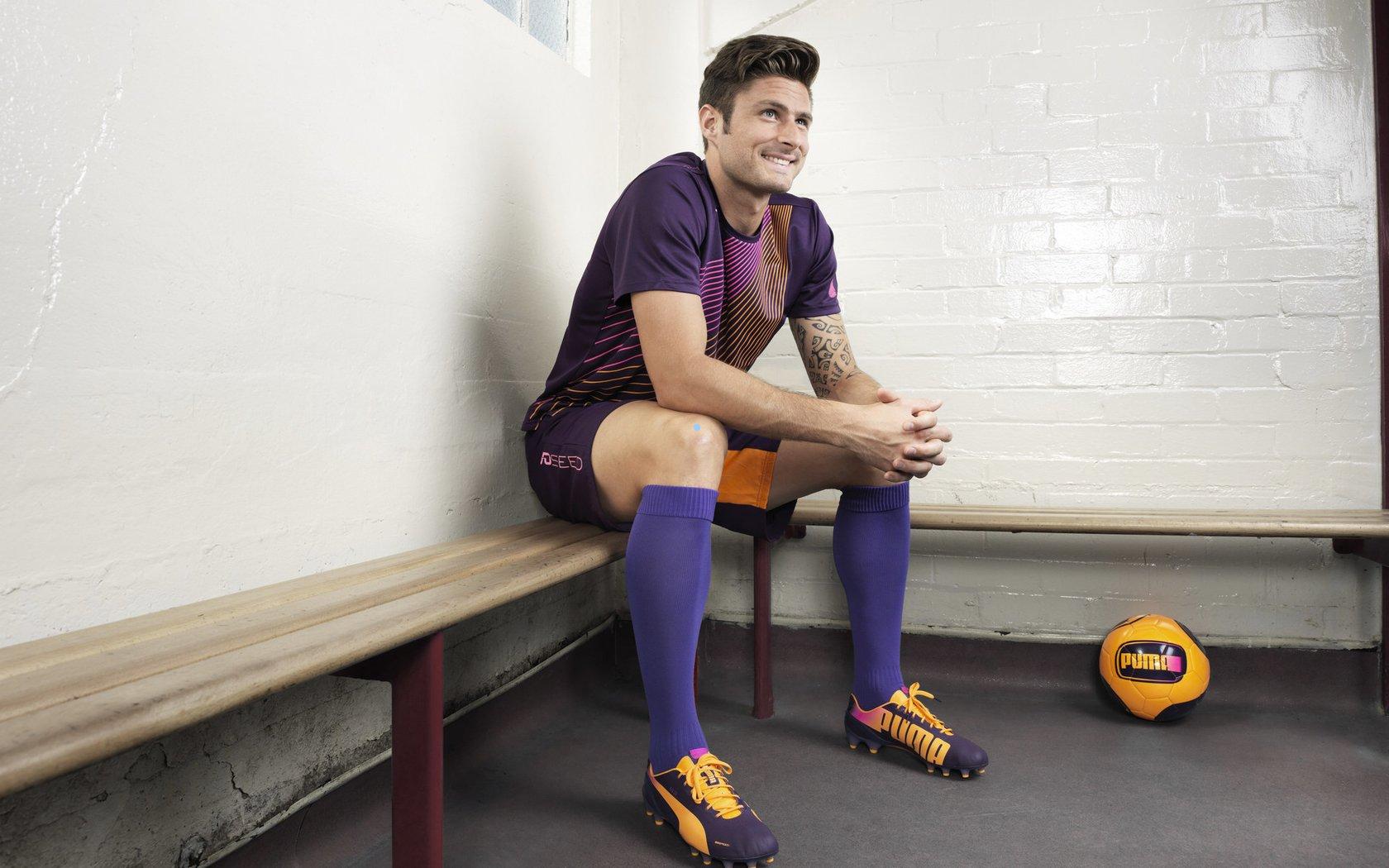 法甲巅峰对决，图卢兹主场硬撼领头羊朗斯，榜首保卫战引爆攻防较量